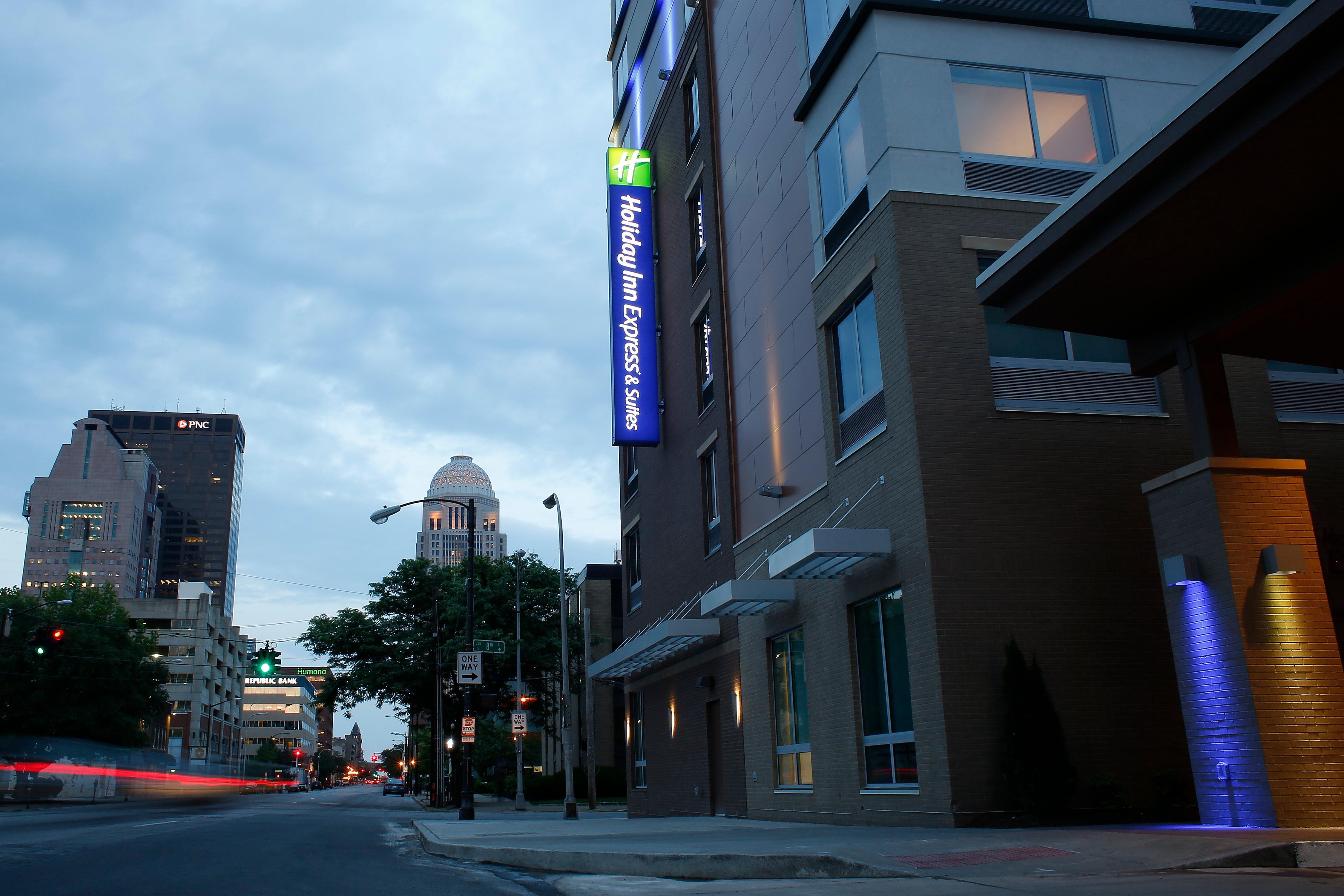Holiday Inn Express & Suites Downtown Louisville By Ihg Kültér fotó