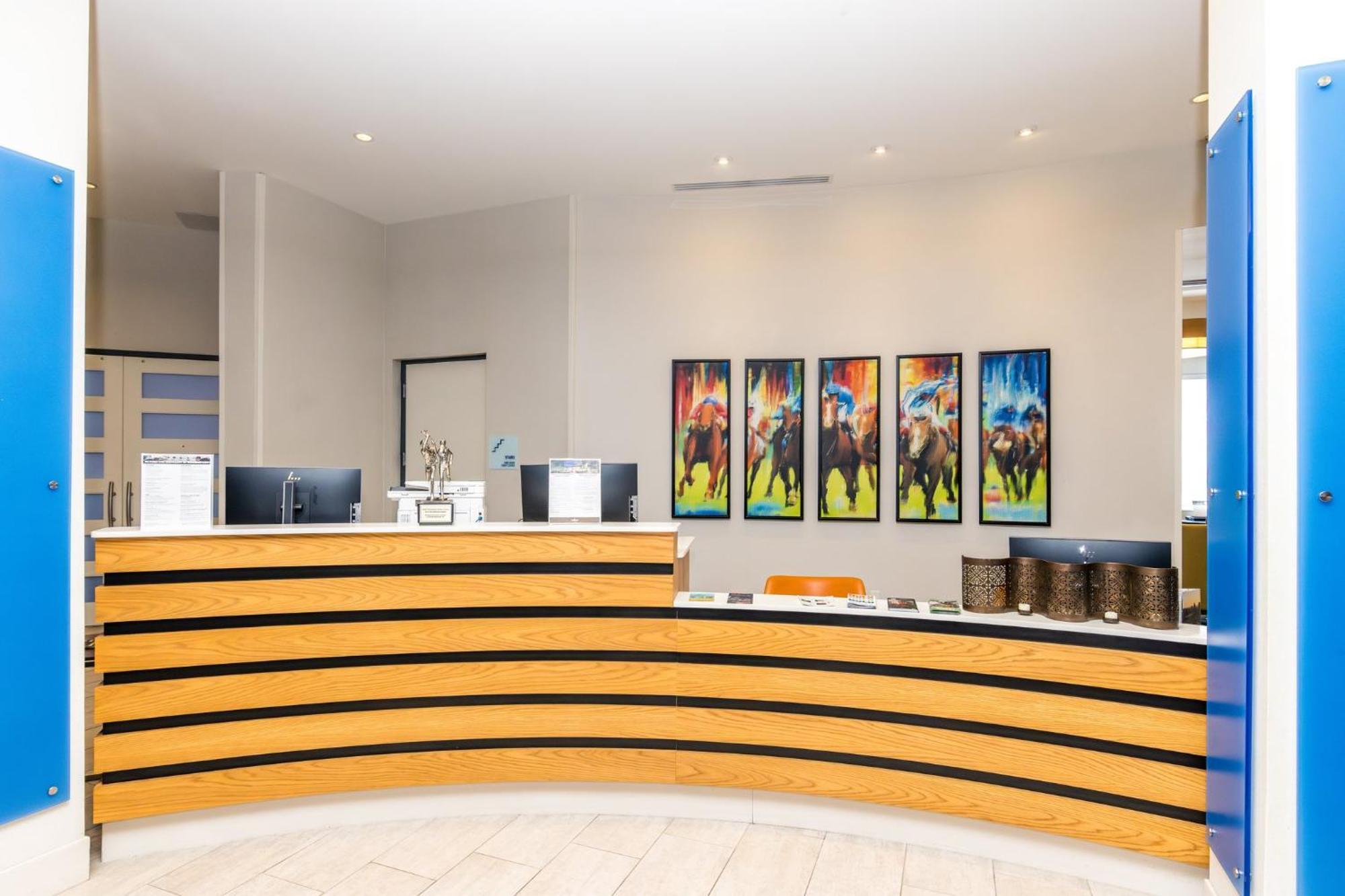 Holiday Inn Express & Suites Downtown Louisville By Ihg Kültér fotó