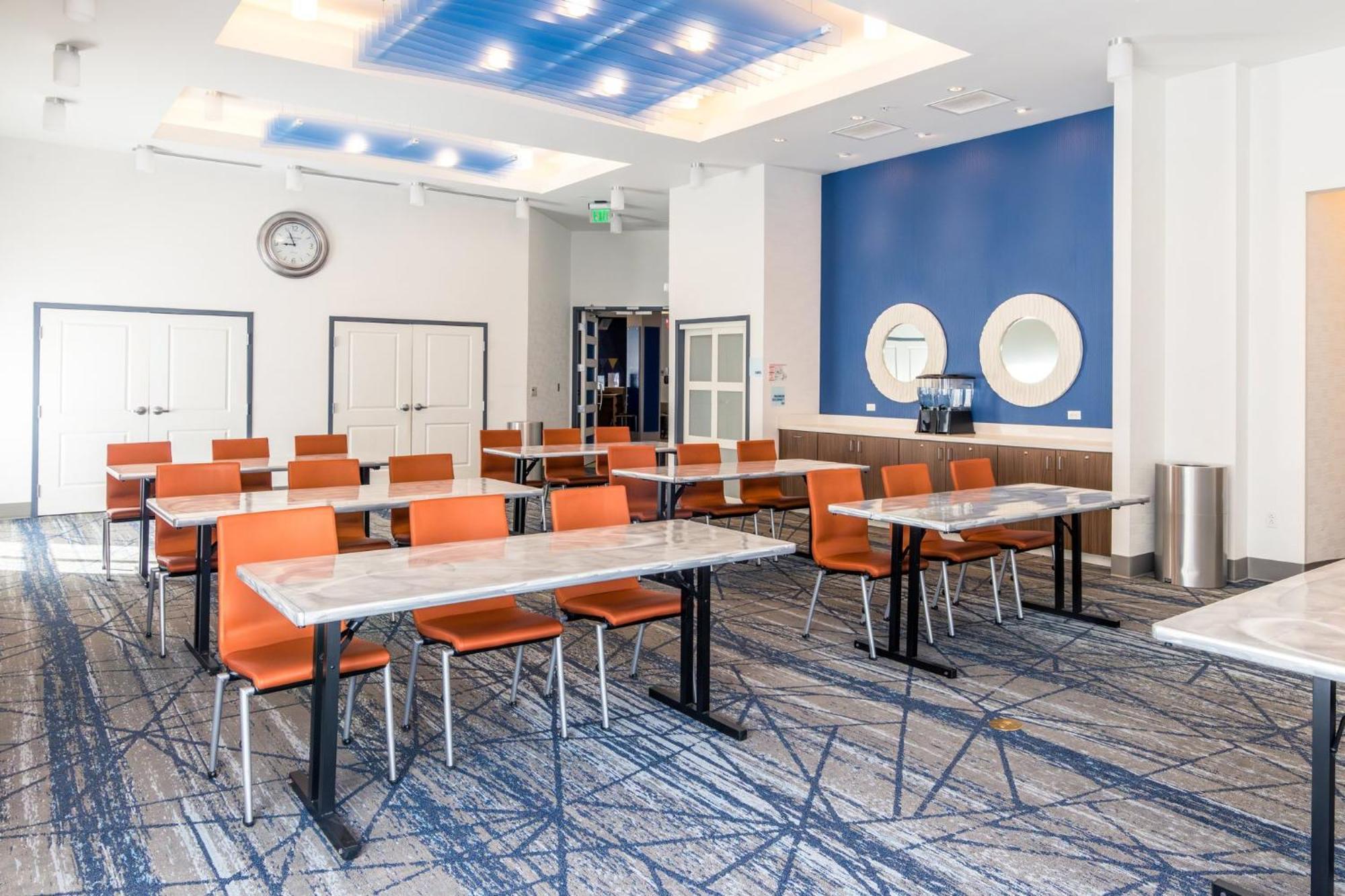 Holiday Inn Express & Suites Downtown Louisville By Ihg Kültér fotó